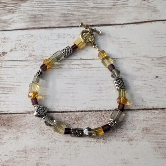 Beaded T Bar Clasp Bracelet - Picture 3 of 3